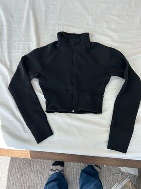 Adidas Black Zip-Up cropped jacket xs